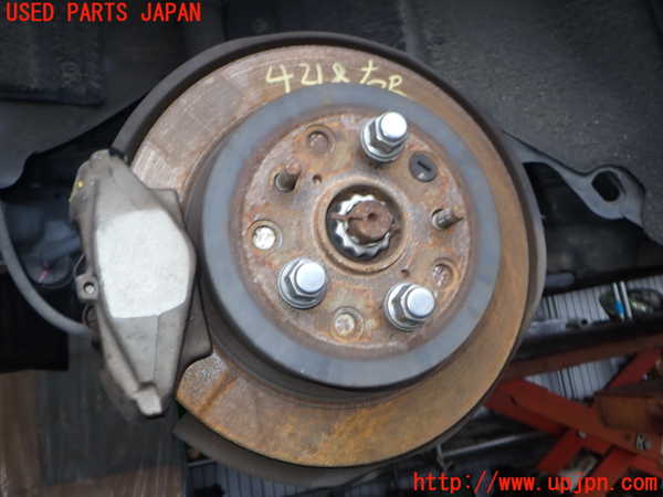 2UPJ-9242184300]セルシオ(UCF31)右リアナックルハブ 中古_2