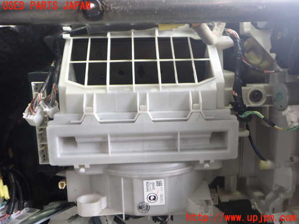 2UPJ-9242186081]セルシオ(UCF31)エバポレーター1(フロント) 中古_3