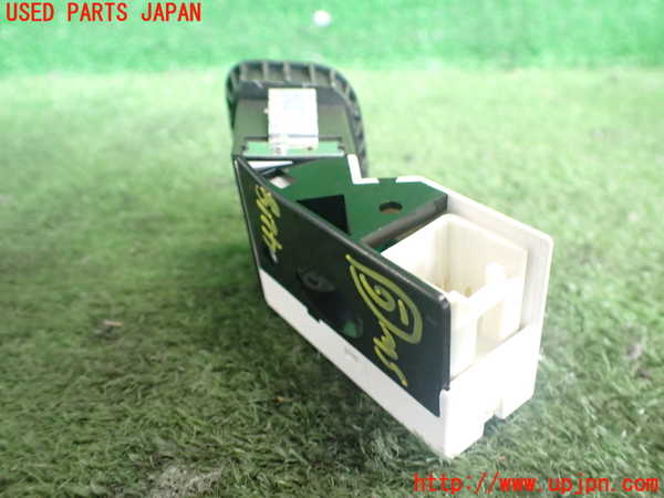 2UPJ-9242186311]セルシオ(UCF31)スイッチ6(運転席空調温度) 中古_2