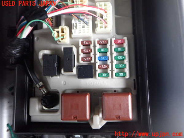 2UPJ-9242186741]セルシオ(UCF31)ヒューズボックス1(室内助手席側) 中古_3