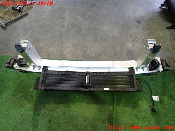 2UPJ-9242191014]ベンツ EQA250(243701C)H243系 フロントバンパーホースメント 中古_3