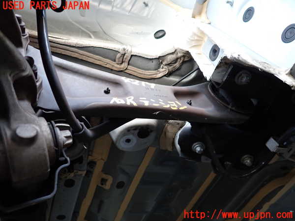 2UPJ-9242195325]ベンツ EQA250(243701C)H243系 右リアテンションロッド 中古_2