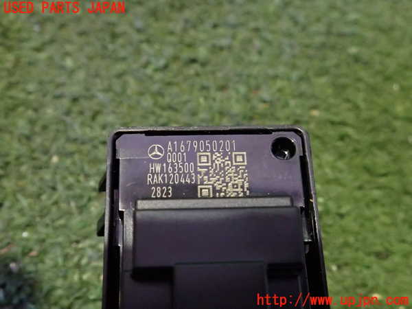2UPJ-9242196245]ベンツ EQA250(243701C)H243系 左前パワーウィンドウスイッチ 中古_3