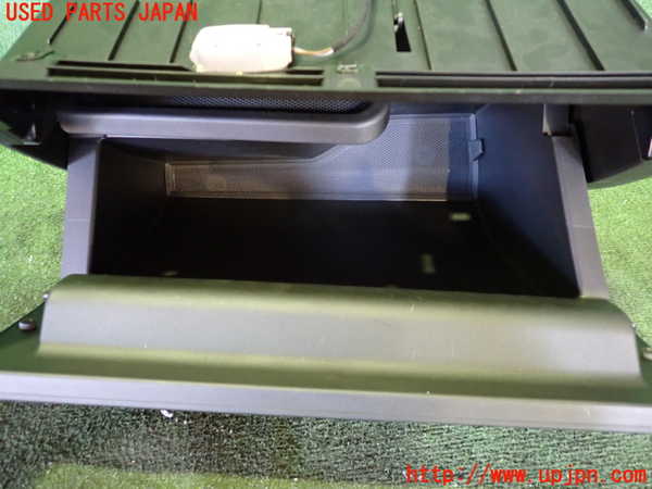 2UPJ-9242197516]ベンツ EQA250(243701C)H243系 グローブボックス1 中古_2