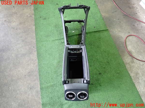 2UPJ-9242197540]ベンツ EQA250(243701C)H243系 センターコンソール 中古_2