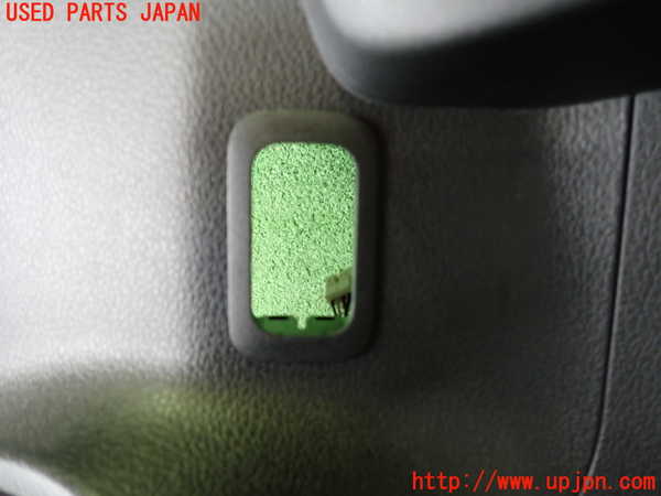 2UPJ-9242191234]ベンツ EQA250(243701C)H243系 右前ドア内張り 中古_3