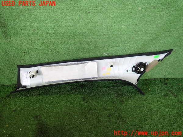 2UPJ-9242197655]ベンツ EQA250(243701C)H243系 右フロントピラートリム 中古_2