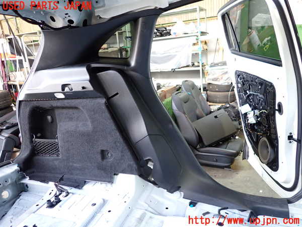 2UPJ-9242197680]ベンツ EQA250(243701C)H243系 左リアピラートリム 中古_2