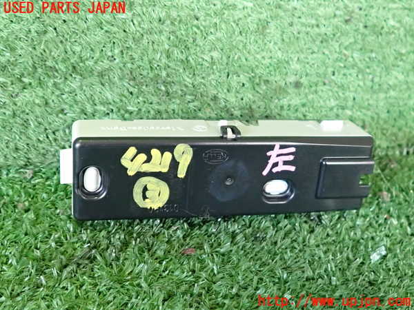 2UPJ-9242196413]ベンツ EQA250(243701C)H243系 ルームランプ3 中古 (2列目 左)_2