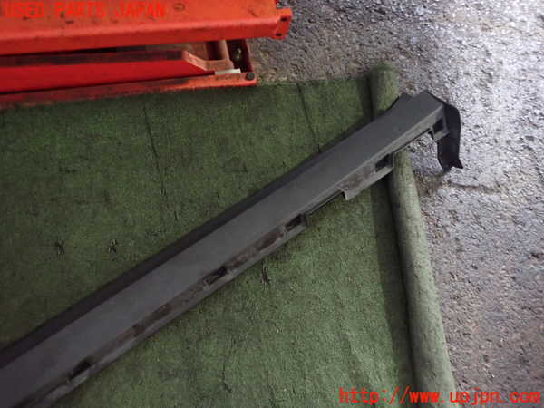 2UPJ-9242211392]ボルボ・EX30(2E400R)左サイドステップ 中古_3