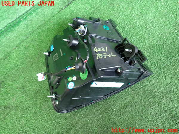 2UPJ-9242211530]ボルボ・EX30(2E400R)右テールランプ 中古_2