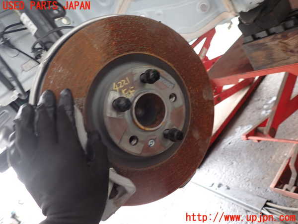 2UPJ-9242214295]ボルボ・EX30(2E400R)左フロントナックルハブ 中古_2