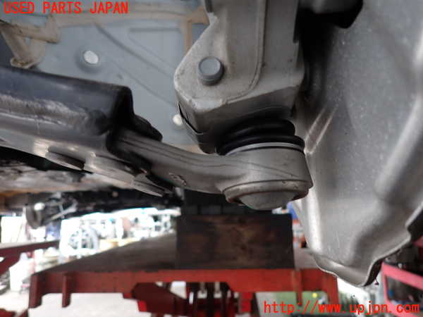 2UPJ-9242215186]ボルボ・EX30(2E400R)左フロントロアアーム1 中古_2