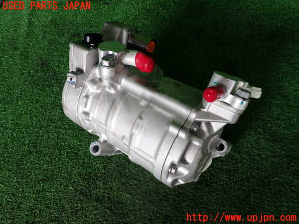 2UPJ-9242216025]ボルボ・EX30(2E400R)エアコンコンプレッサー 中古_2