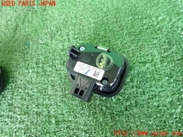 2UPJ-9242216413]ボルボ・EX30(2E400R)ルームランプ3 中古 (2列目 左)_2