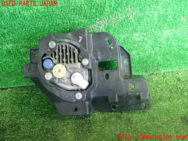 2UPJ-9242241182]CX-8(KG2P)左フォグ 中古_2