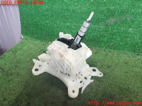 2UPJ-9242247555]CX-8(KG2P)ATシフトレバー 中古_2