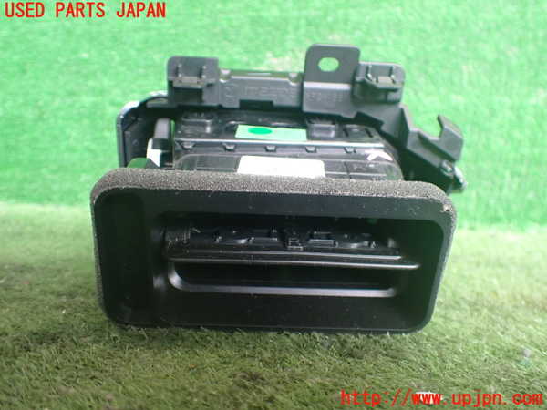 2UPJ-9242247527]CX-8(KG2P)エアコン吹き出し口2(右) 中古_2