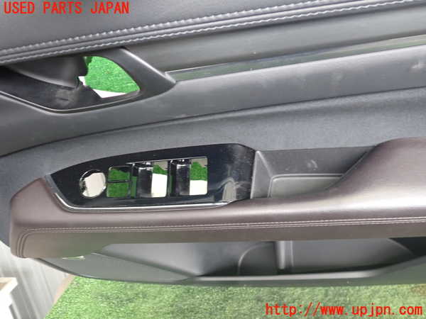 2UPJ-9242241234]CX-8(KG2P)右前ドア内張り 中古_3