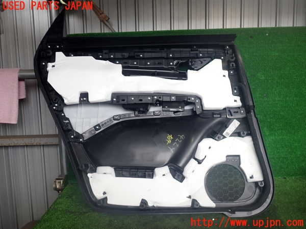 2UPJ-9242241294]CX-8(KG2P)右後ドア内張り 中古_2