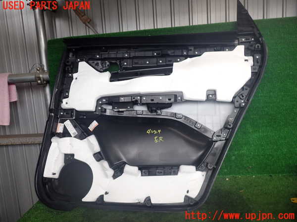 2UPJ-9242241324]CX-8(KG2P)左後ドア内張り 中古_3