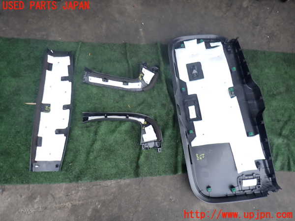 2UPJ-9242241578]CX-8(KG2P)バックドア内張り 中古_2