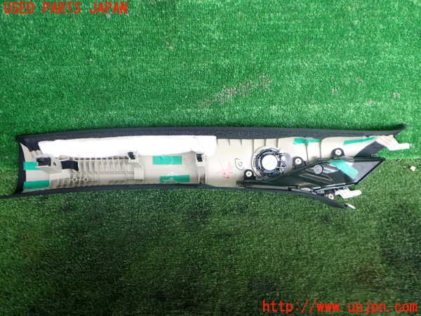 2UPJ-9242247655]CX-8(KG2P)右フロントピラートリム 中古_2
