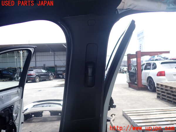 2UPJ-9242247665]CX-8(KG2P)右センターピラートリム 中古_2