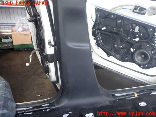 2UPJ-9242247670]CX-8(KG2P)左センターピラートリム 中古_3