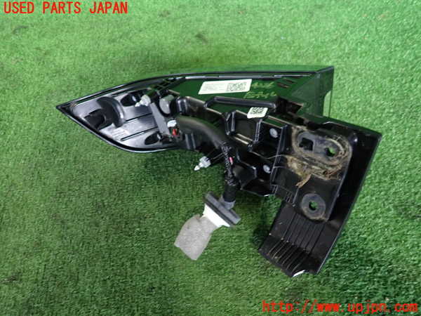 2UPJ-9242261536]フロンクス(WEB3S)左テールランプ 中古_3