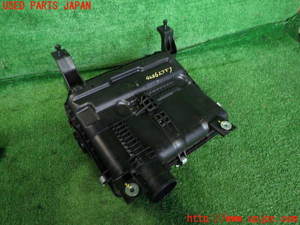 2UPJ-9242262560]フロンクス(WEB3S)エアクリーナーボックス 中古_3