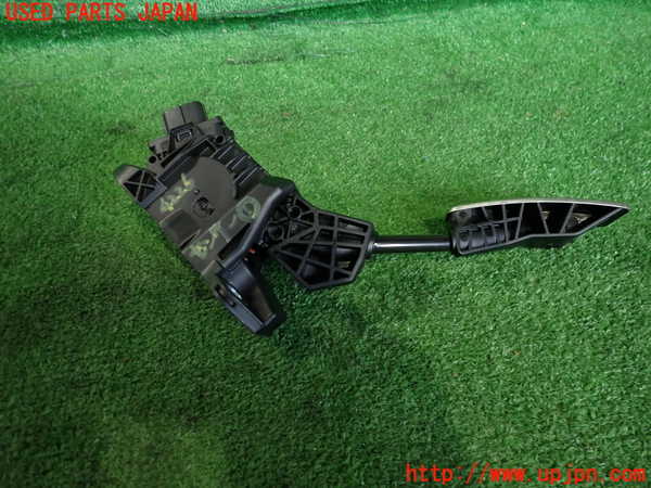 2UPJ-9242266381]フロンクス(WEB3S)センサー1(アクセルペダル) 中古_2