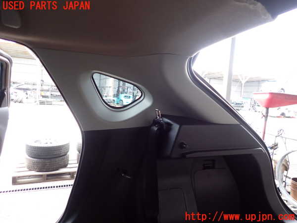 2UPJ-9242267675]フロンクス(WEB3S)右リアピラートリム 中古_2