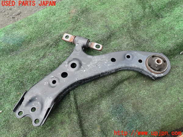 1UPJ-9242275176]ハリアー ハイブリッド(AXUH80)右フロントロアアーム1 中古_2