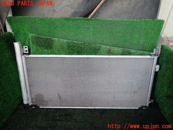 1UPJ-9242276031]ハリアー ハイブリッド(AXUH80)エアコンコンデンサー1 中古_2