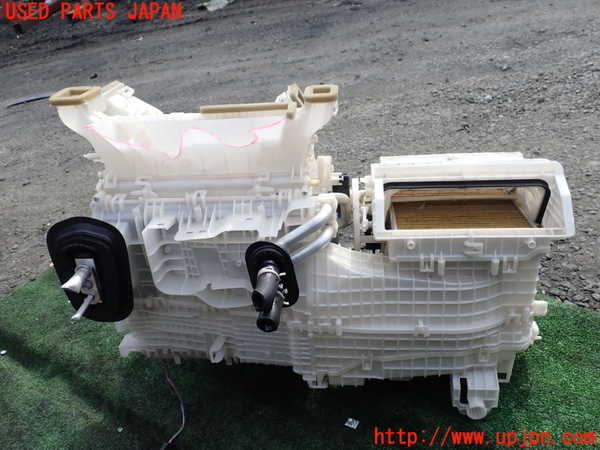 1UPJ-9242276081]ハリアー ハイブリッド(AXUH80)エバポレーター1 中古_4