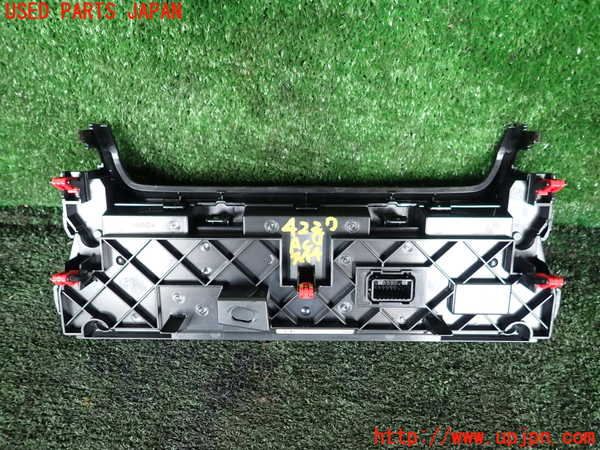 1UPJ-9242276066]ハリアー ハイブリッド(AXUH80)エアコンスイッチ1 中古_3