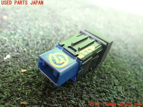 1UPJ-9242276312]ハリアー ハイブリッド(AXUH80)スイッチ7 (TRC OFF) 中古_2