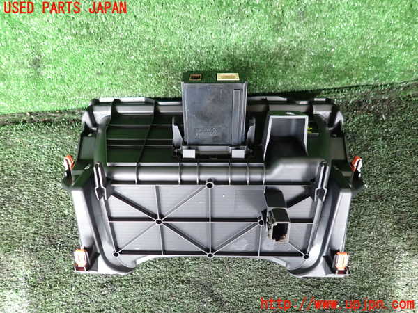 1UPJ-9242277841]ハリアー ハイブリッド(AXUH80)小物入れ1 中古_2