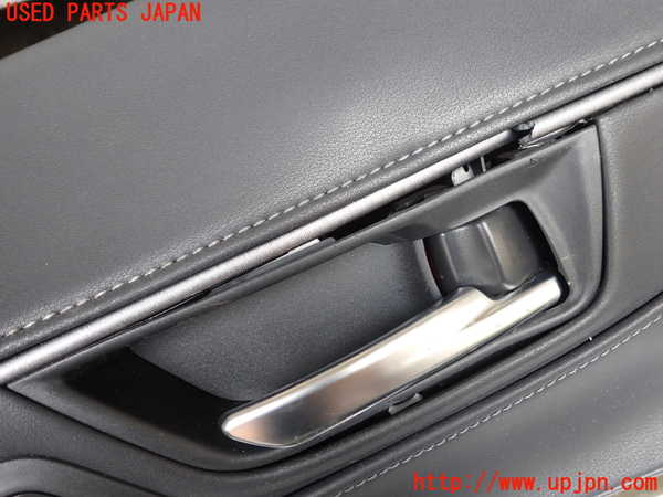 1UPJ-9242271234]ハリアー ハイブリッド(AXUH80)右前ドア内張り 中古_2