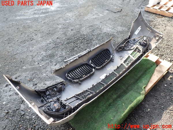 1UPJ-9242291010]BMW 523i(XG20 F10)フロントバンパー 中古_5