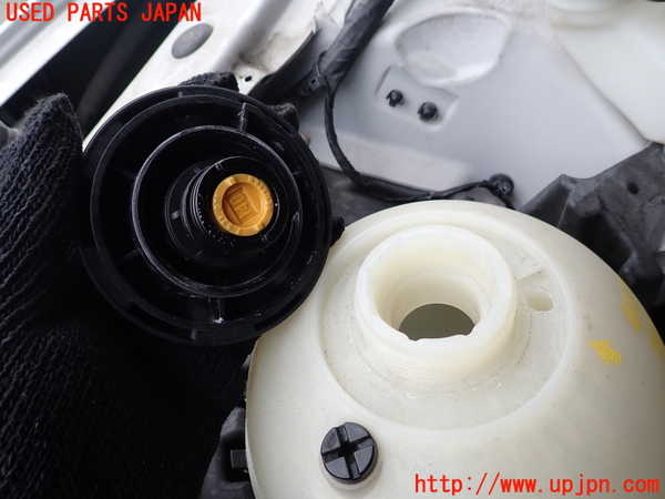 1UPJ-9242292410]BMW 523i(XG20 F10)ラジエータータンク 中古_2