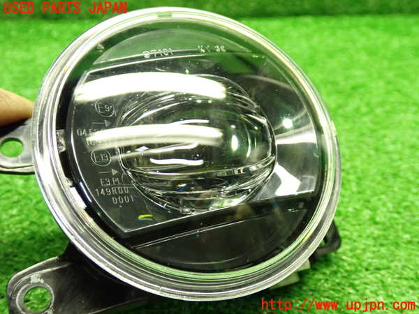 1UPJ-9242301182]WR-V(DG5)左フォグ 中古_4