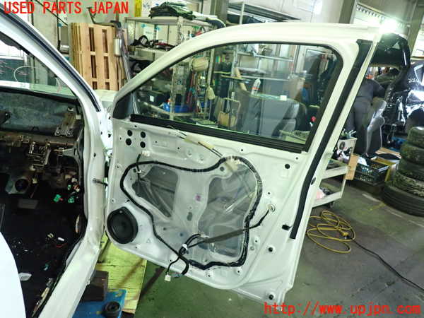 1UPJ-9242301230]WR-V(DG5)右前ドア (ジャンク品) 中古(43R-00122 M2H3K)_4