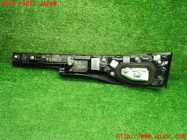 1UPJ-9242301552]WR-V(DG5)左リアフィニッシャー 中古_3