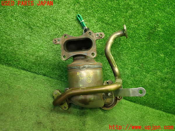 1UPJ-9242302662]WR-V(DG5)触媒2 中古_2