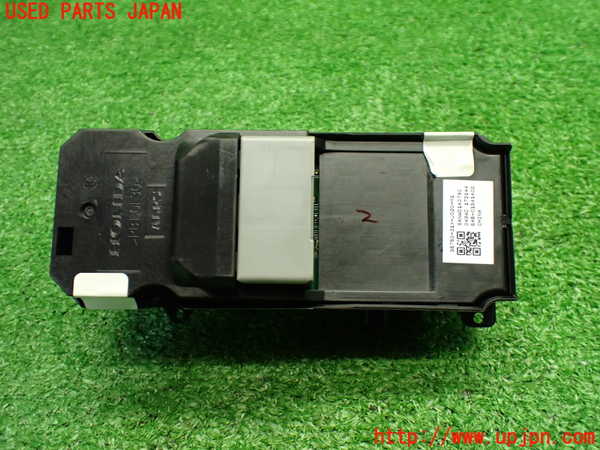 1UPJ-9242306240]WR-V(DG5)右前パワーウィンドウスイッチ 中古_3
