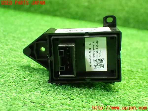 1UPJ-9242306245]WR-V(DG5)左前パワーウィンドウスイッチ 中古_3