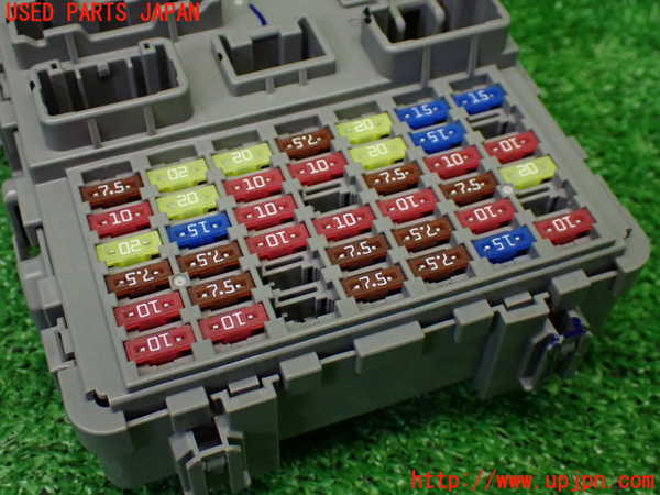 1UPJ-9242306741]WR-V(DG5)ヒューズボックス1 中古_2