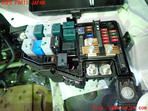 1UPJ-9242306742]WR-V(DG5)ヒューズボックス2 中古_2